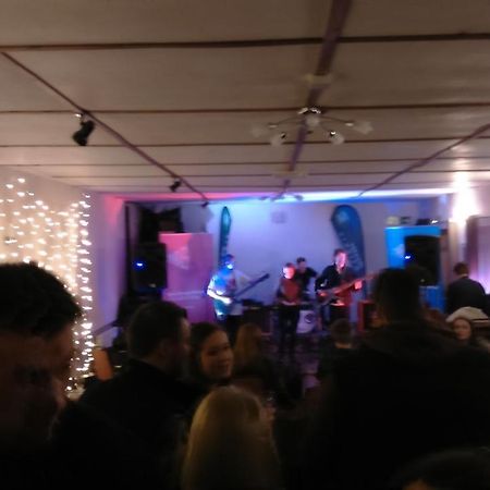 Old New Inn, Llanfyllin 外观 照片