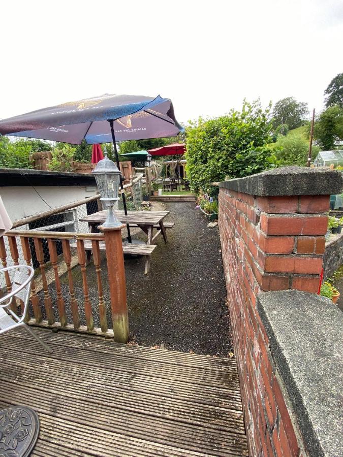 Old New Inn, Llanfyllin 外观 照片